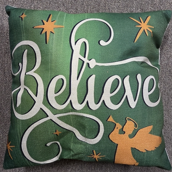 Set of 2 Christmas Pillows "JOY" & "BELIEVE" - Green & Gold Holiday - Picture 2 of 5